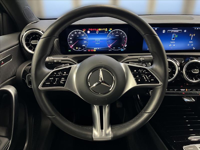 Mercedes-Benz Třídy A 180 Progressive Line - fotka 10 z 21