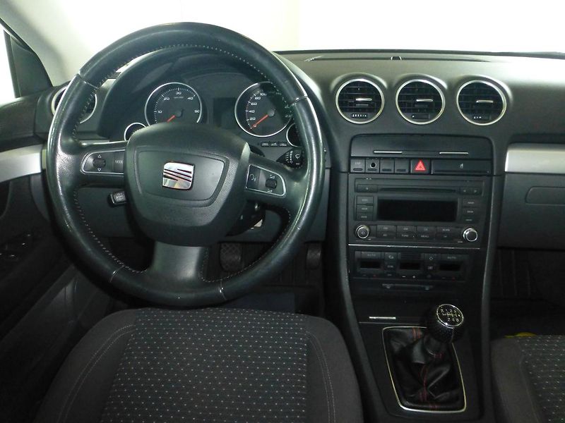 Seat Exeo (2012) 2,0TDI-105KW*ALU*DIGI***PARK.S - fotka 15 z 24