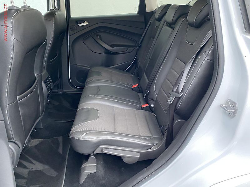 Ford Kuga (2015) 2.0 TDCi 4X4, Individual - fotka 10 z 17
