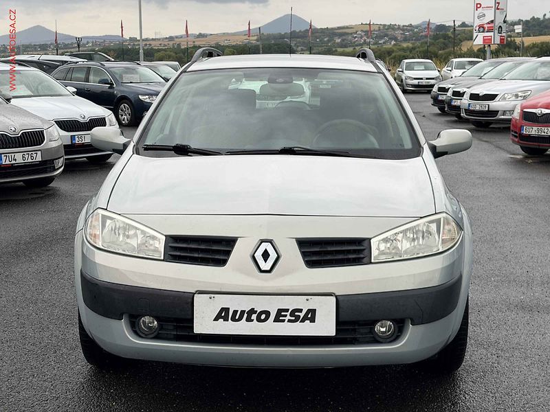 Renault Mégane (2004) 1.4i - fotka 2 z 17