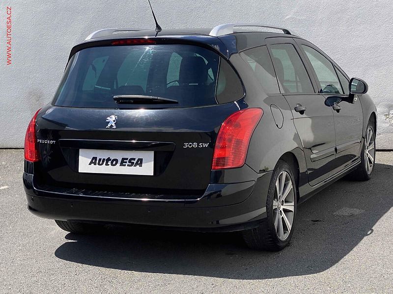 Peugeot 308 (2012) 1.6 VTi, Premium, +kola - fotka 4 z 18