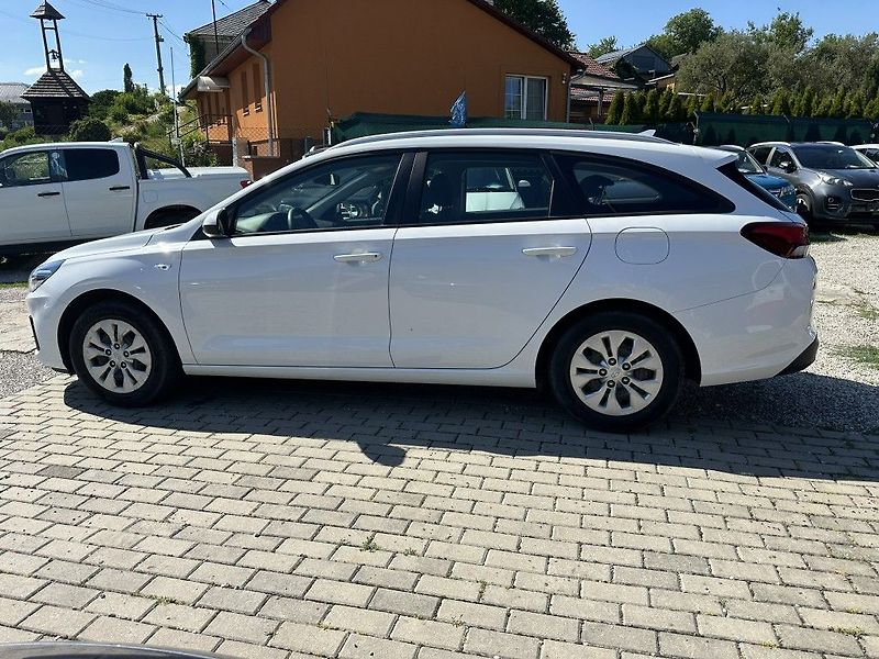 Hyundai i30 1.5 DPI 80kW serviska - fotka 7 z 34