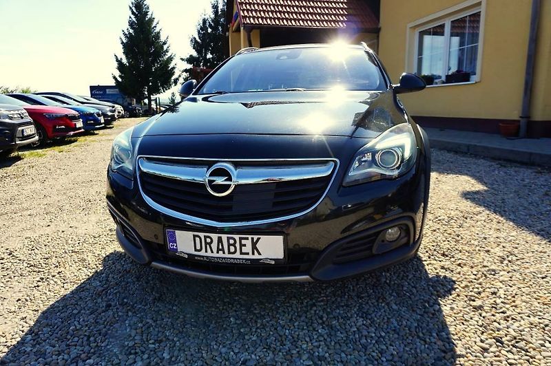 Opel Insignia (2016) COUNTRY 2,0 CDTI 125 kW - fotka 10 z 39