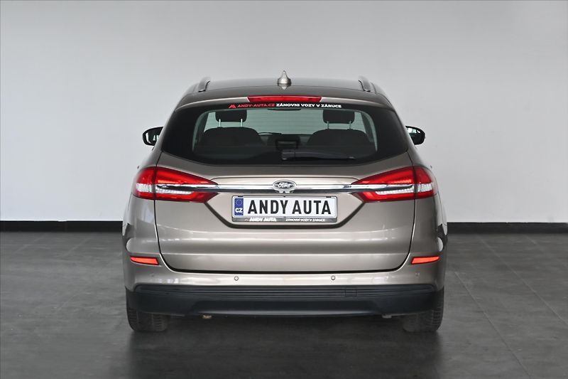 Ford Mondeo 2,0 EcoBlue 110 kW Business Zá - fotka 4 z 29