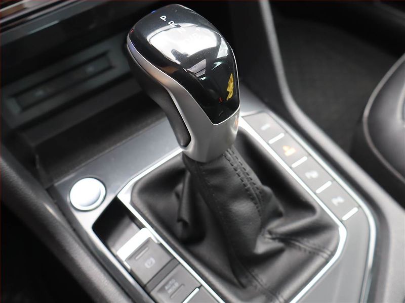 Volkswagen Tiguan (2022) 1.4 TSI eHybrid - fotka 16 z 21