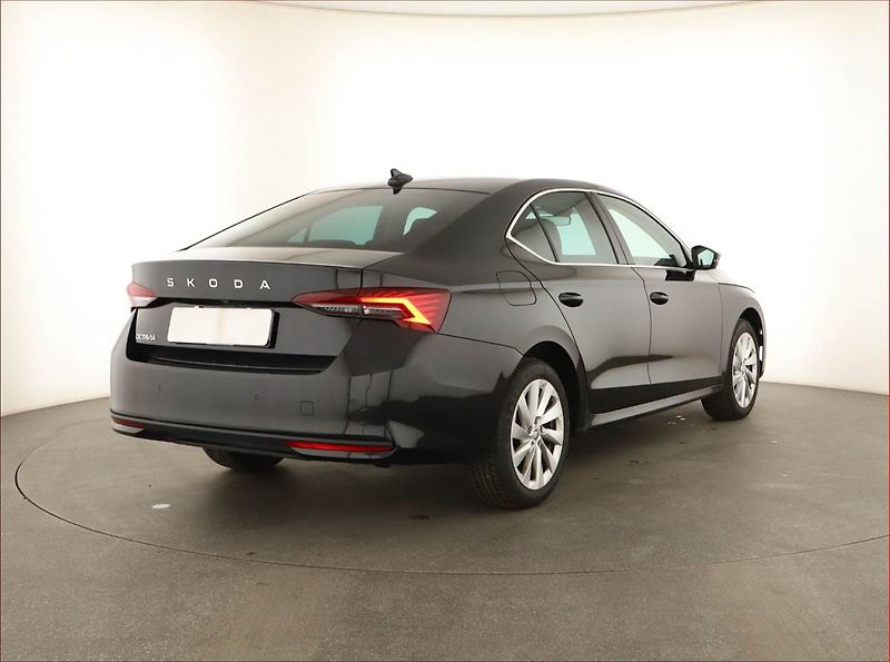 Škoda Octavia (2024) Top Selection 2.0 TDI - fotka 5 z 17