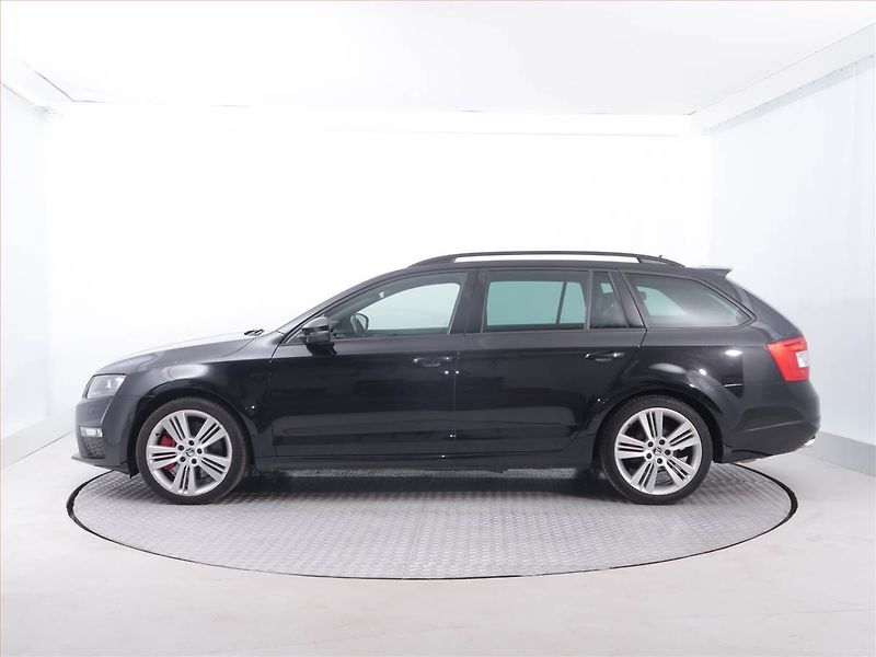 Škoda Octavia (2015) RS 2.0 TSI, Automat - fotka 3 z 22