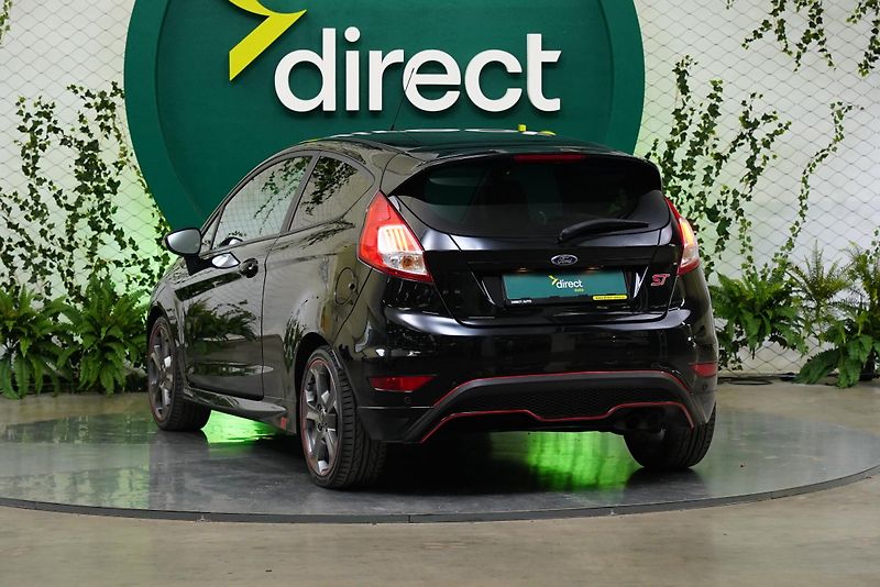Ford Fiesta - fotka 7 z 22