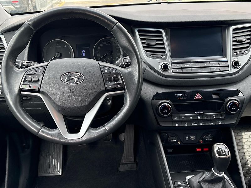 Hyundai Tucson (2017)  1.7 CRDI 85kW Czech Edition 4 - fotka 10 z 25