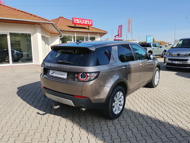 Land Rover Discovery Sport (2016) 2.0 TD4 HSE AWD AUT - fotka 8 z 26
