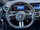 Mercedes-Benz Třídy A A 200 d AMG Style Edition - náhled 18