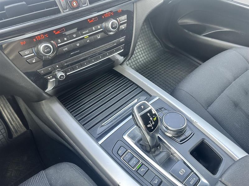 BMW X5 xDrive40d - fotka 10 z 13
