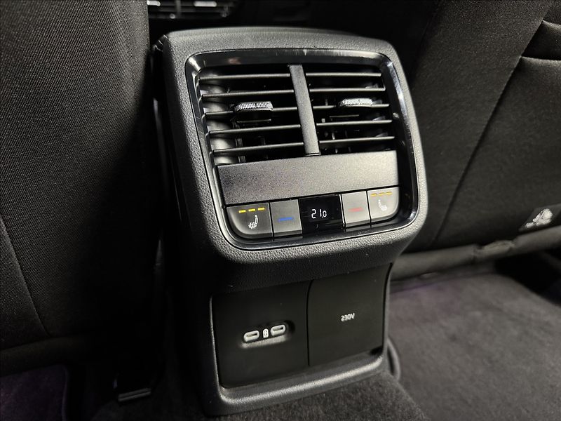 Škoda Octavia 2,0 TDi  DSG Tour Virtual Matr - fotka 16 z 45