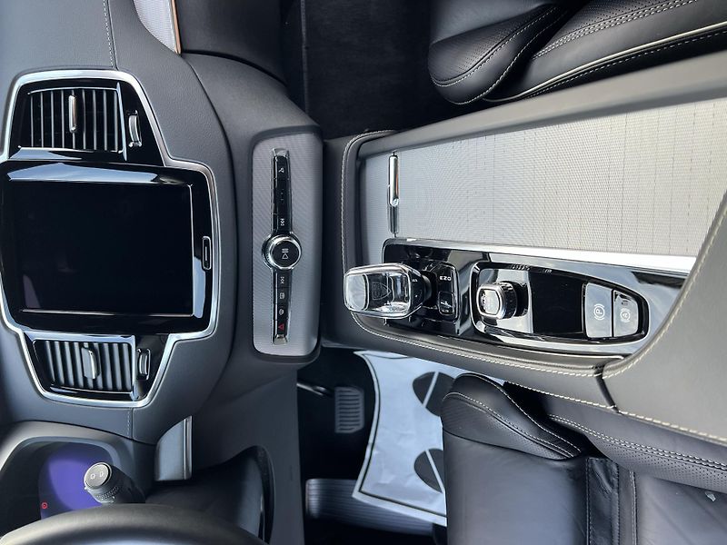 Volvo XC90 B5 AWD Ultimate v záruce - fotka 29 z 40
