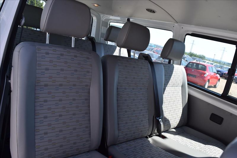 Volkswagen Transporter 2,0 TDI 103KW 9MÍST 4X4 PO STK - fotka 18 z 46
