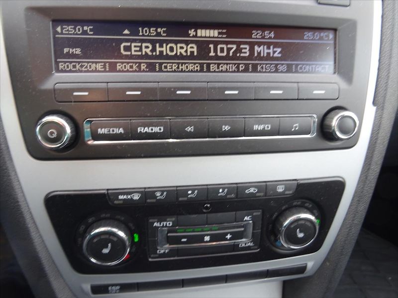 Škoda Octavia 1,9 TDi 77 kW BLS - fotka 14 z 19