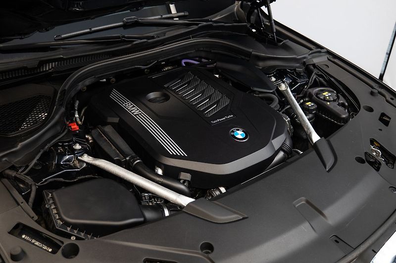 BMW Řada 6 i GT RWD/360/4-Zóny/Pano/LED - fotka 20 z 23