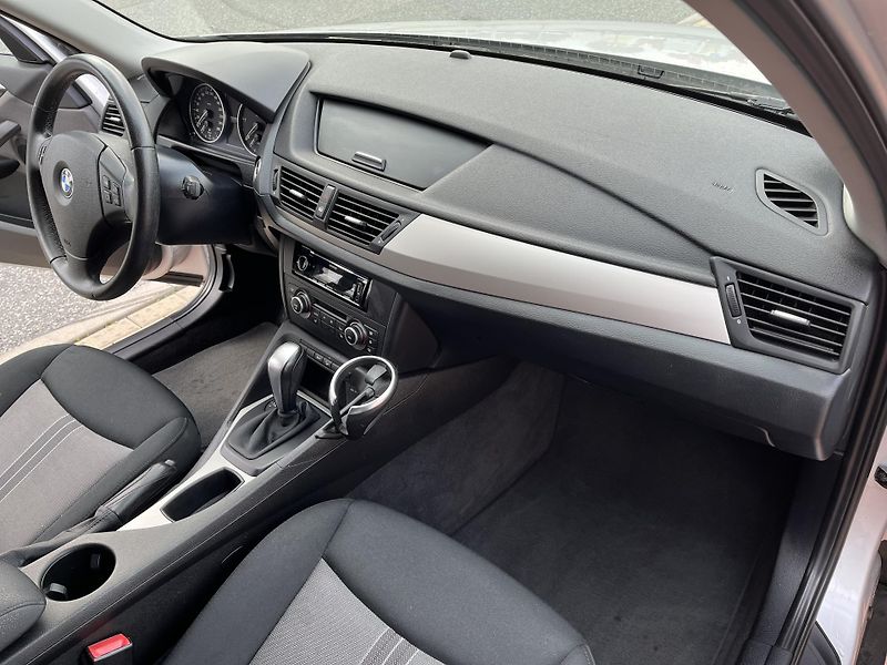 BMW X1 XDRIVE 18D - fotka 18 z 25