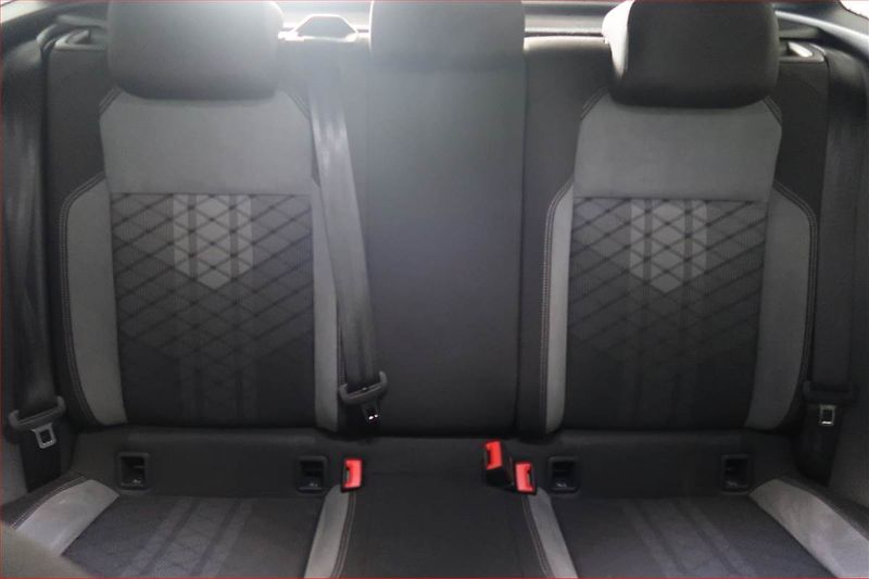 Volkswagen Taigo (2023) R-Line 1.5 TSI - fotka 8 z 17