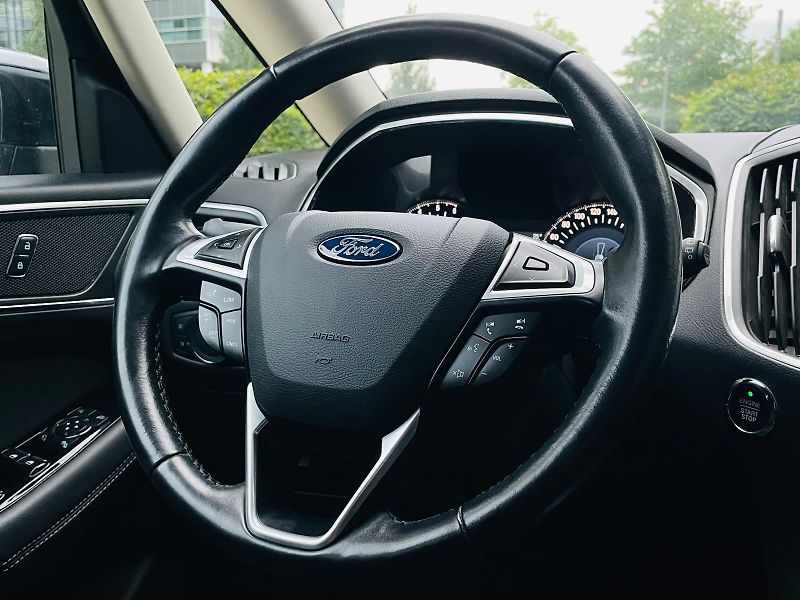 Ford Galaxy 2.0TDCi MANUÁL 7MÍST TAŽNÉ - fotka 26 z 53