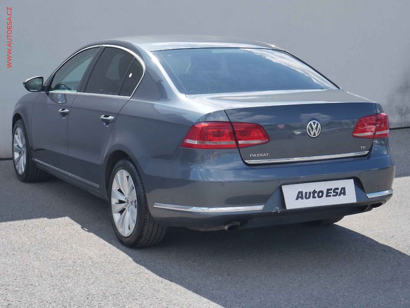 Volkswagen Passat (2011) 1.4TSi, Bixenon - fotka 6 z 16
