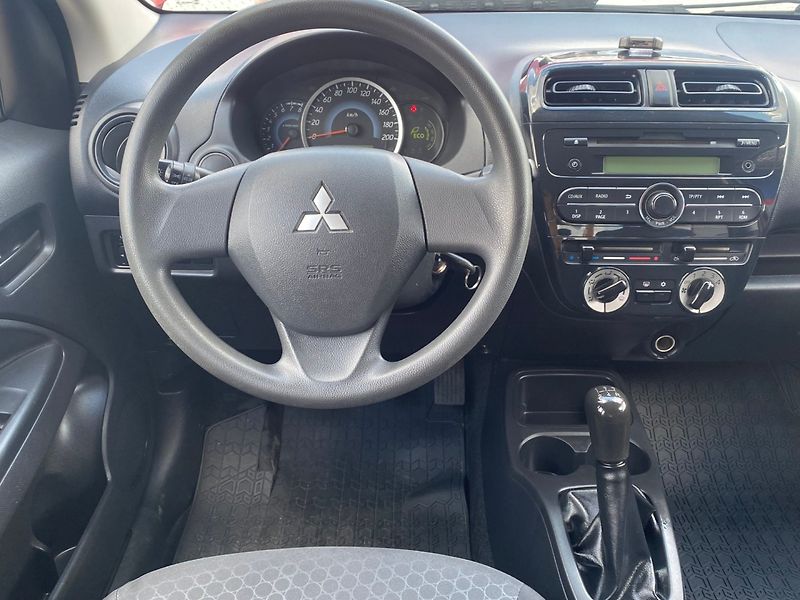 Mitsubishi Space Star (2015) 1.0 52kW - fotka 8 z 17