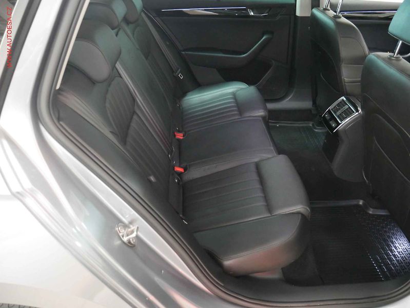 Škoda Superb (2016) 2.0 TDi 4x4, ČR, L&K, DSG - fotka 11 z 25