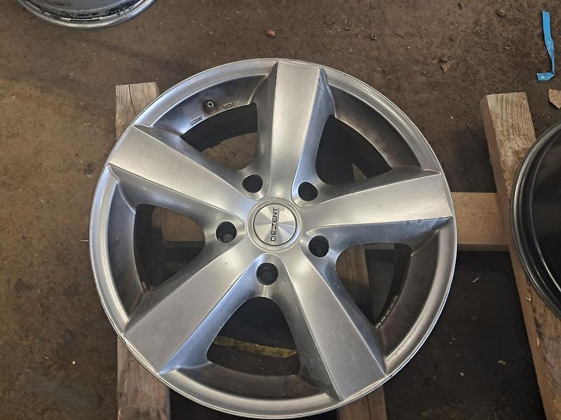 Kia Sorento alu kola 8Jx18 5x139 - fotka 5 z 7