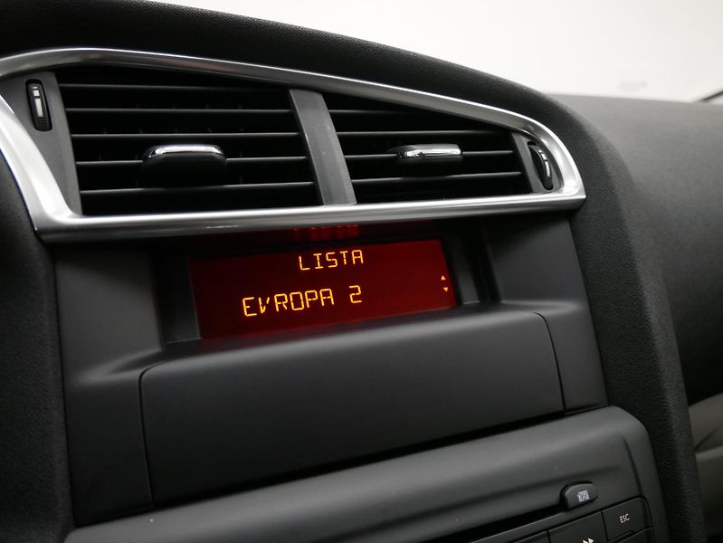 Citroën C4 - fotka 16 z 21