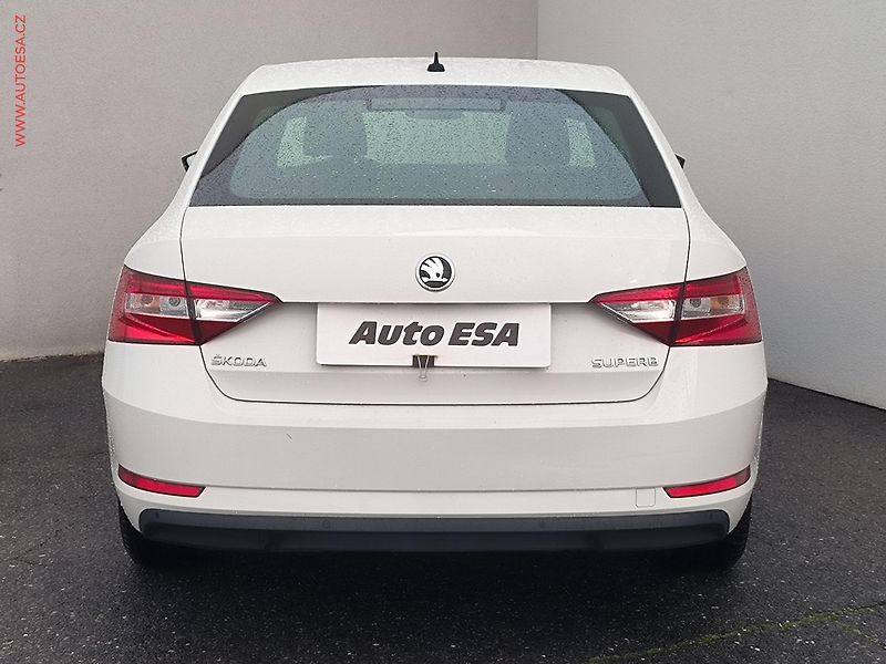 Škoda Superb (2017) 2.0 TDi, ČR, Ambition, DSG - fotka 5 z 24