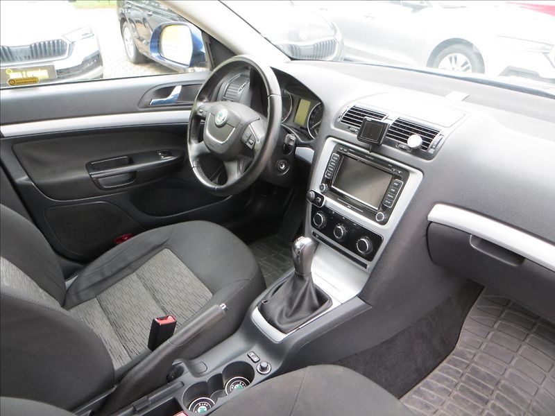 Škoda Octavia 1,9 TDI 77kW Columbus ČR - fotka 10 z 19