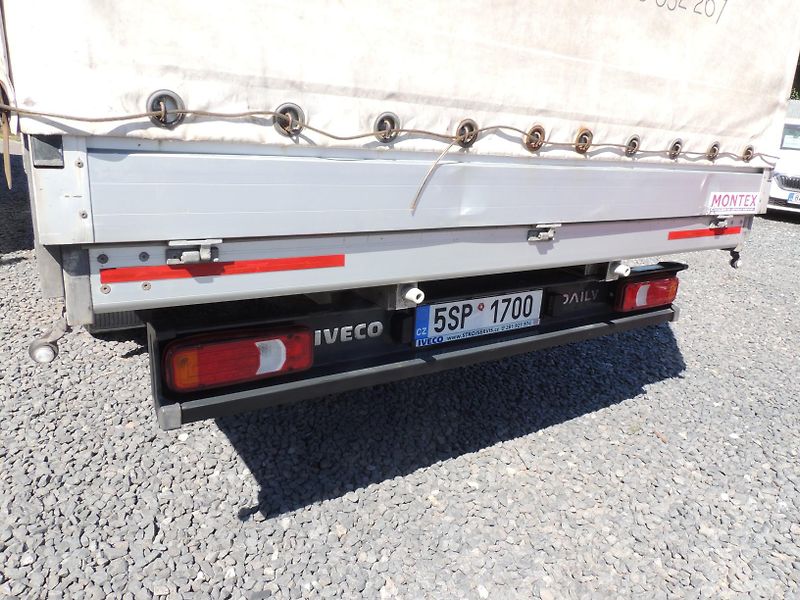 Iveco Daily (2022) 3.0D,129kw,automat,ČR,1.maj. - fotka 11 z 46