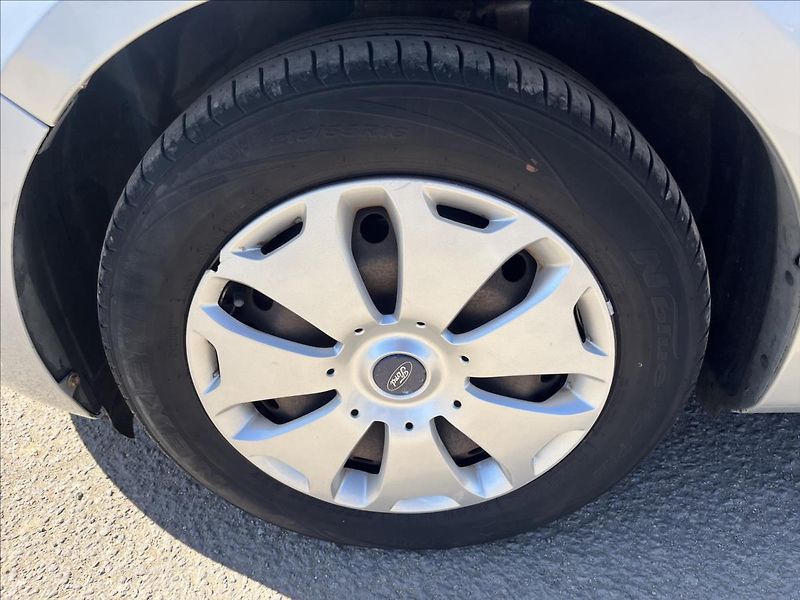 Ford Mondeo 2,0 TDCi KLIMA SERVIS ROZVODY - fotka 29 z 29