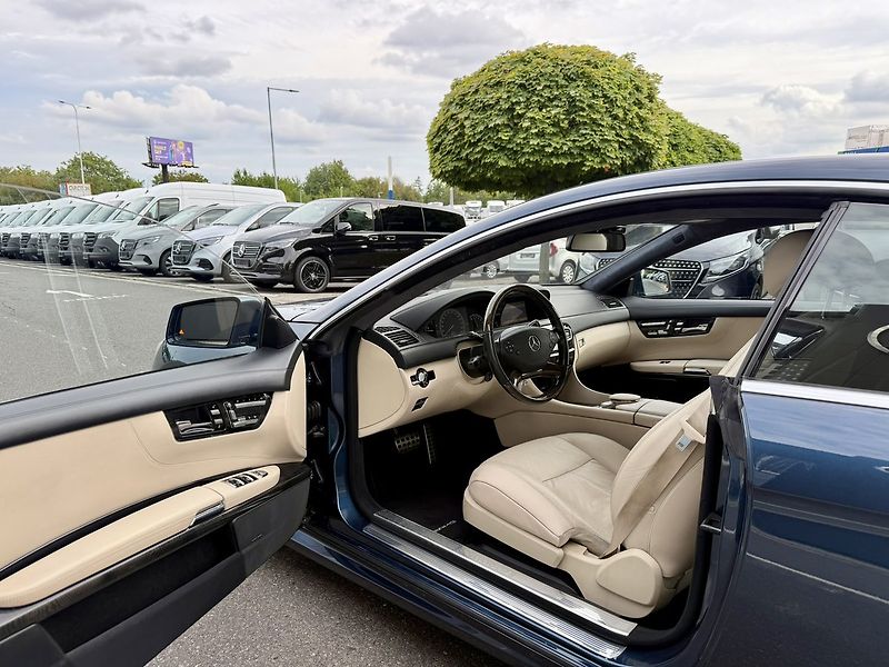 Mercedes-Benz CL (2010) 500 4MATIC - fotka 13 z 44