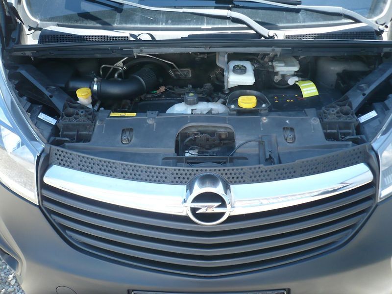 Opel Vivaro 1.6 DCI 92Kw 9Míst Long - fotka 24 z 28
