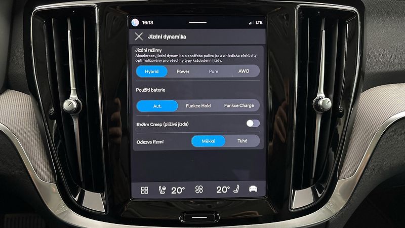 Volvo V60 2.0 T6 AUT AWD Recharge Plus B - fotka 29 z 34