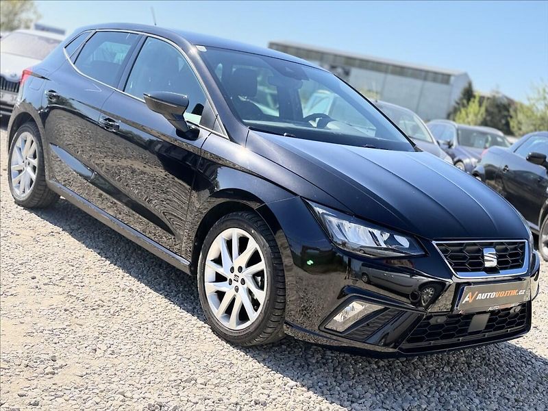 Seat Ibiza FR 70kW VIRTUAL 6tKm - fotka 3 z 35