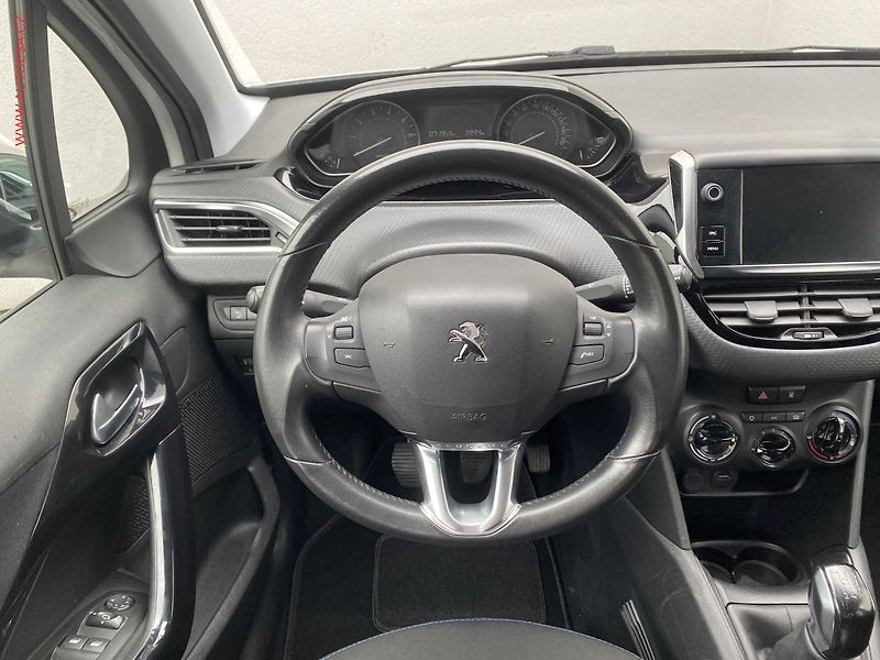 Peugeot 208 (2019) 1.2PT, Signature - fotka 11 z 15