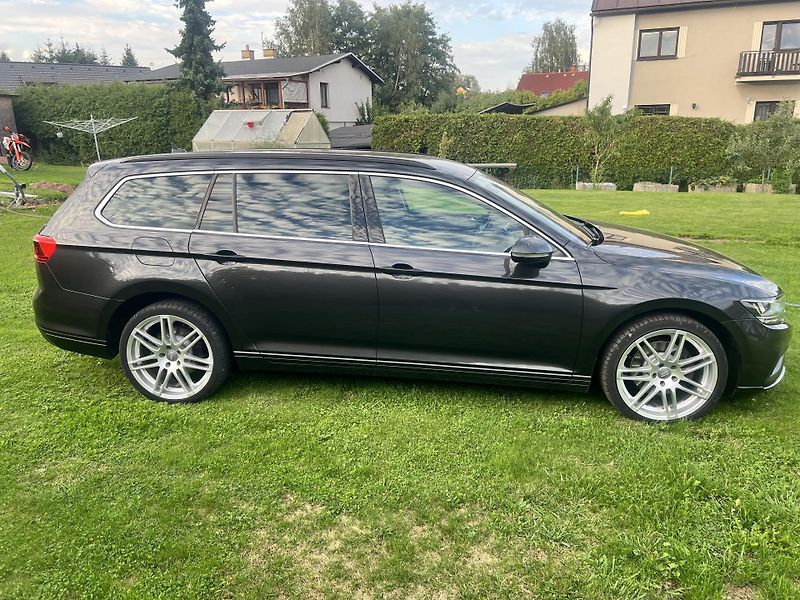 Volkswagen Passat 2.0TDI 110KW,NAVI,LED,APP,ALU - fotka 8 z 47