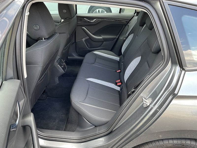 Škoda Scala Selection 1.0 TSI 85 kW - fotka 7 z 11