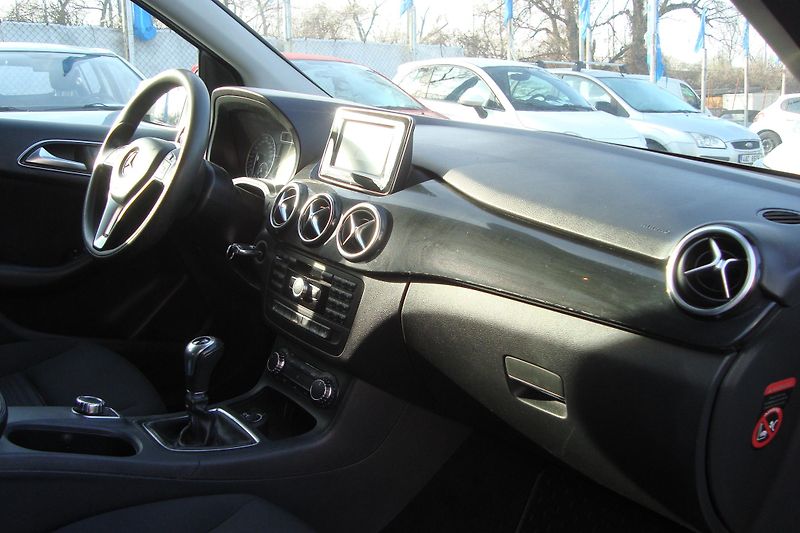Mercedes-Benz Třídy B (2012) 180 CDi - fotka 52 z 81