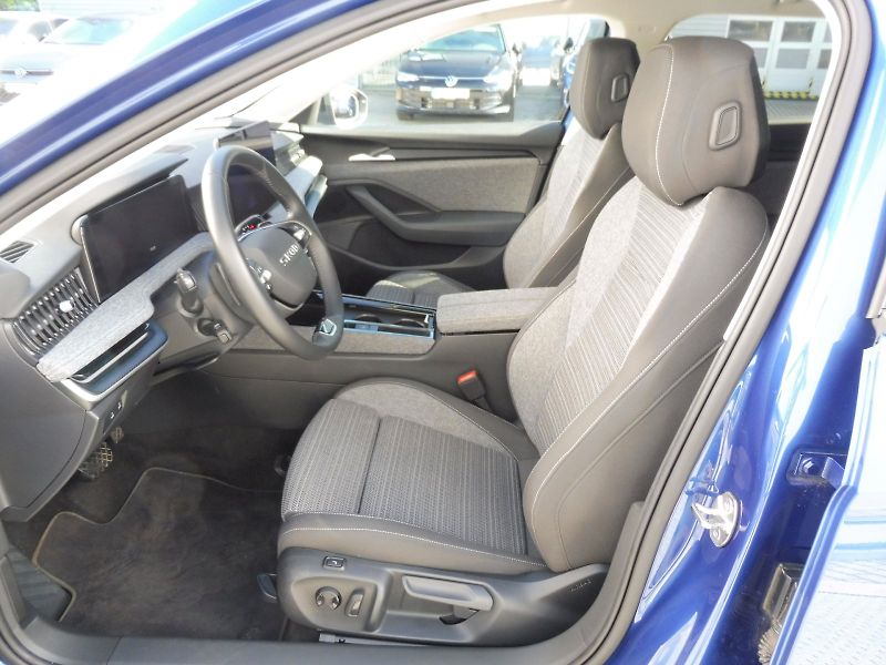 Škoda Superb (2025) Combi Selection 2,0 TDI 110kW - fotka 7 z 29