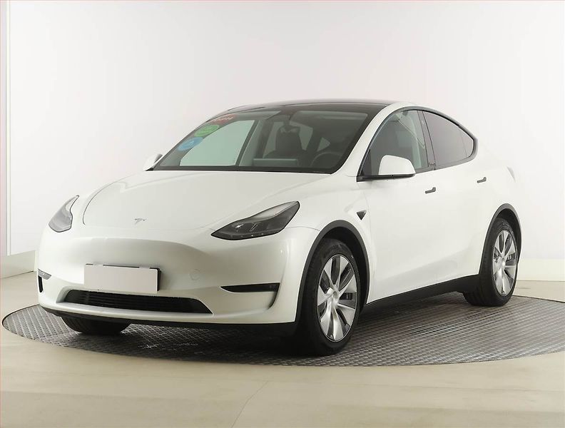Tesla Model Y (2023) Long Range AWD 79kWh, SoH 96% - fotka 2 z 32