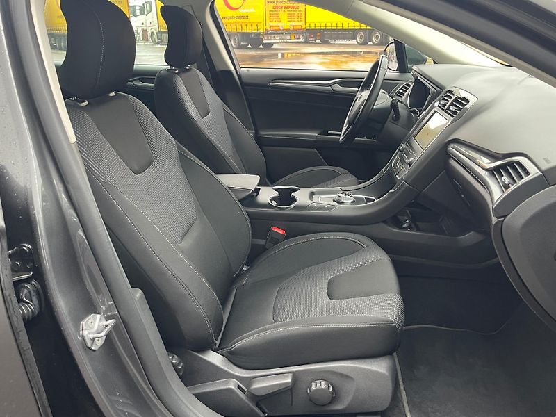 Ford Mondeo (2021) 2.0 TITAN,PO VELKÉM SERVISE - fotka 11 z 21