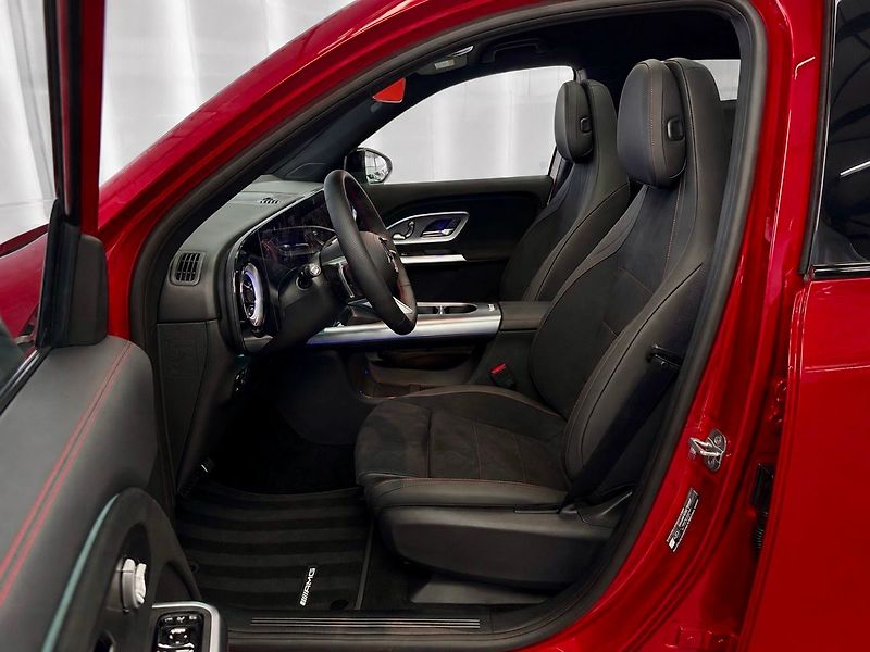 Mercedes-Benz GLB 8G-eDCT 4MATIC AMG, PANORAMA, - fotka 10 z 31