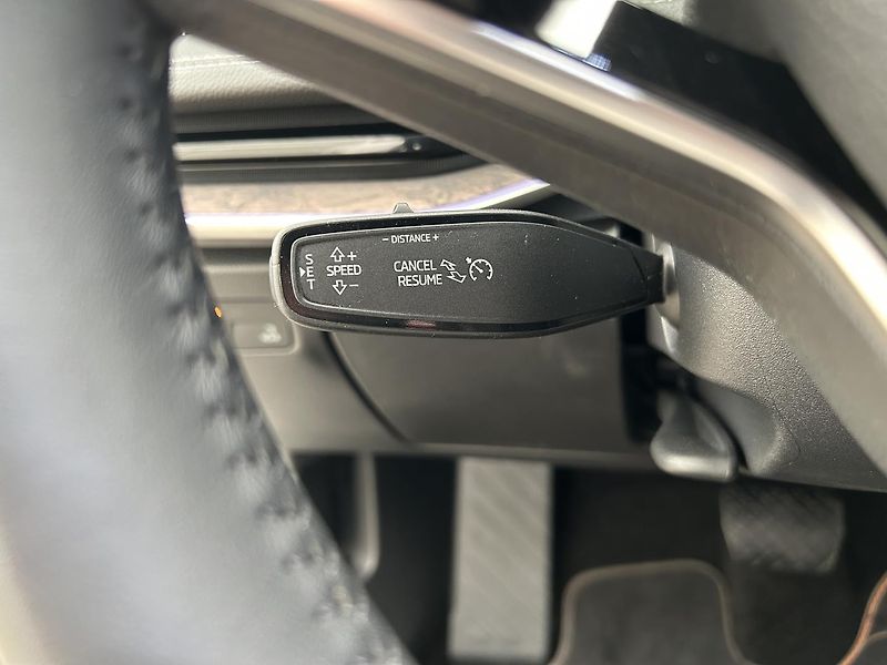 Škoda Superb 2.0 TDI L & K - fotka 11 z 30