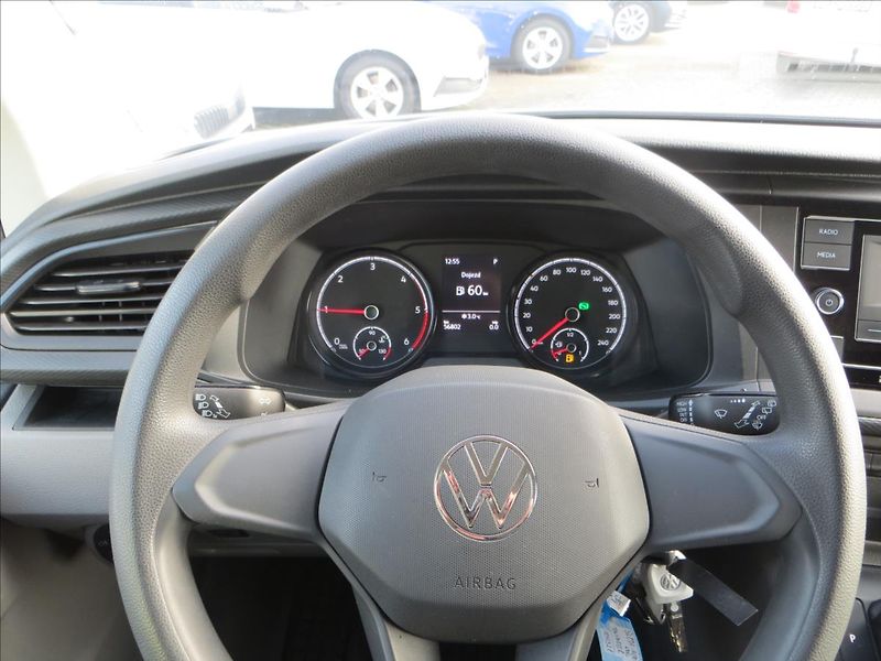 Volkswagen Transporter 2,0 TDI 110kW DSG7 - 9míst ČR - fotka 13 z 19