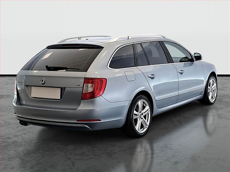 Škoda Superb (2012) 2.0 TDI, Serv.kniha, Xenony - fotka 5 z 24
