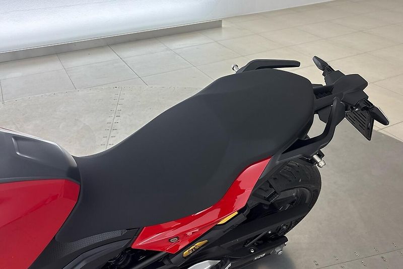BMW MOTO F 900 XR - fotka 8 z 12