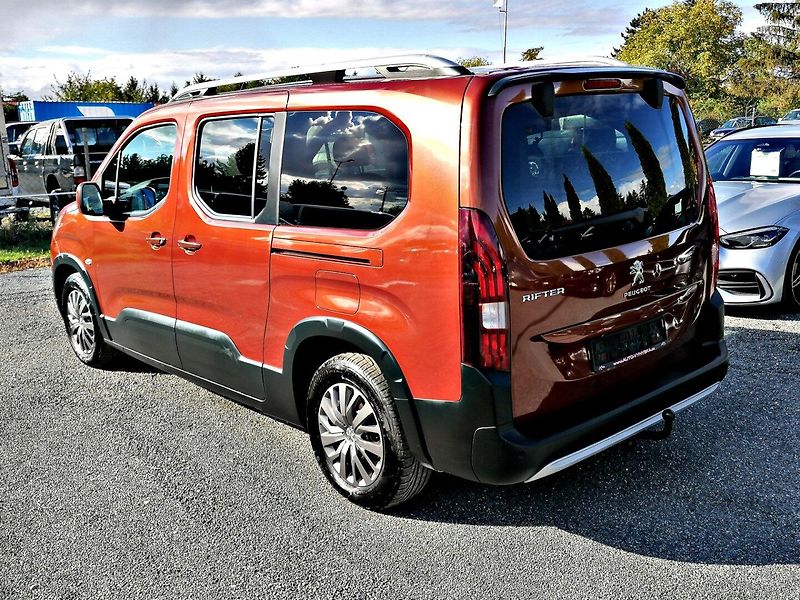 Peugeot Rifter (2020) MAXI 1.2 PureTech Allure EAT8 - fotka 6 z 27